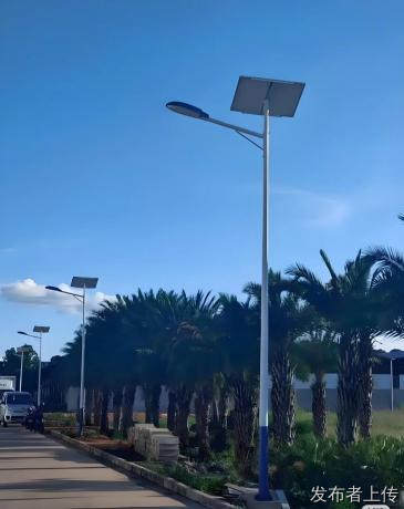 太阳能路灯选型指南：灯杆高度锂电池太阳能板配置全解析 &nbsp; 本
