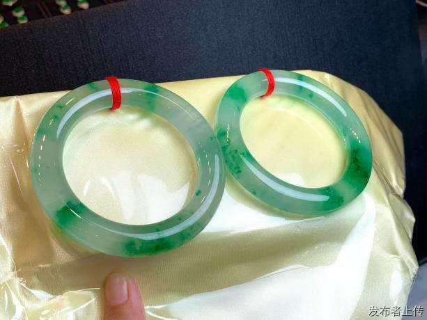 成都翡翠实体店怎么挑？实地走访3家同行后的真实感受