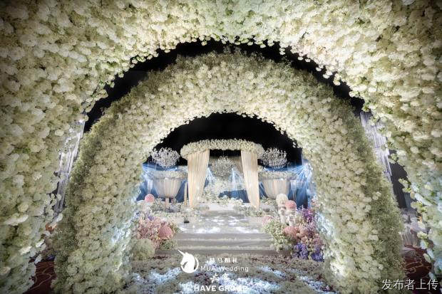 盘点2026百桌婚宴怎么选婚庆？大家族婚礼看4项